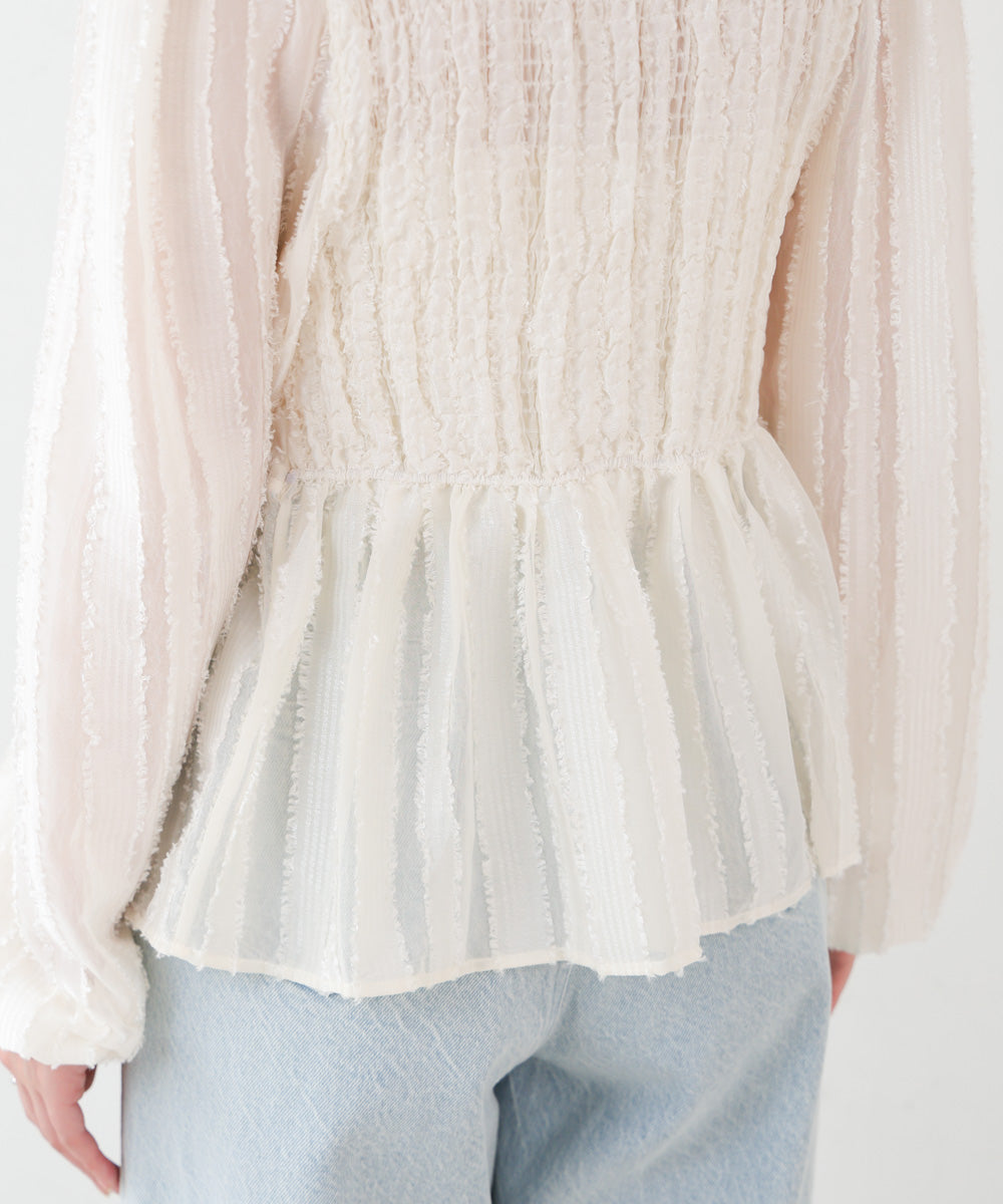 フロントねじりシャギーブラウス