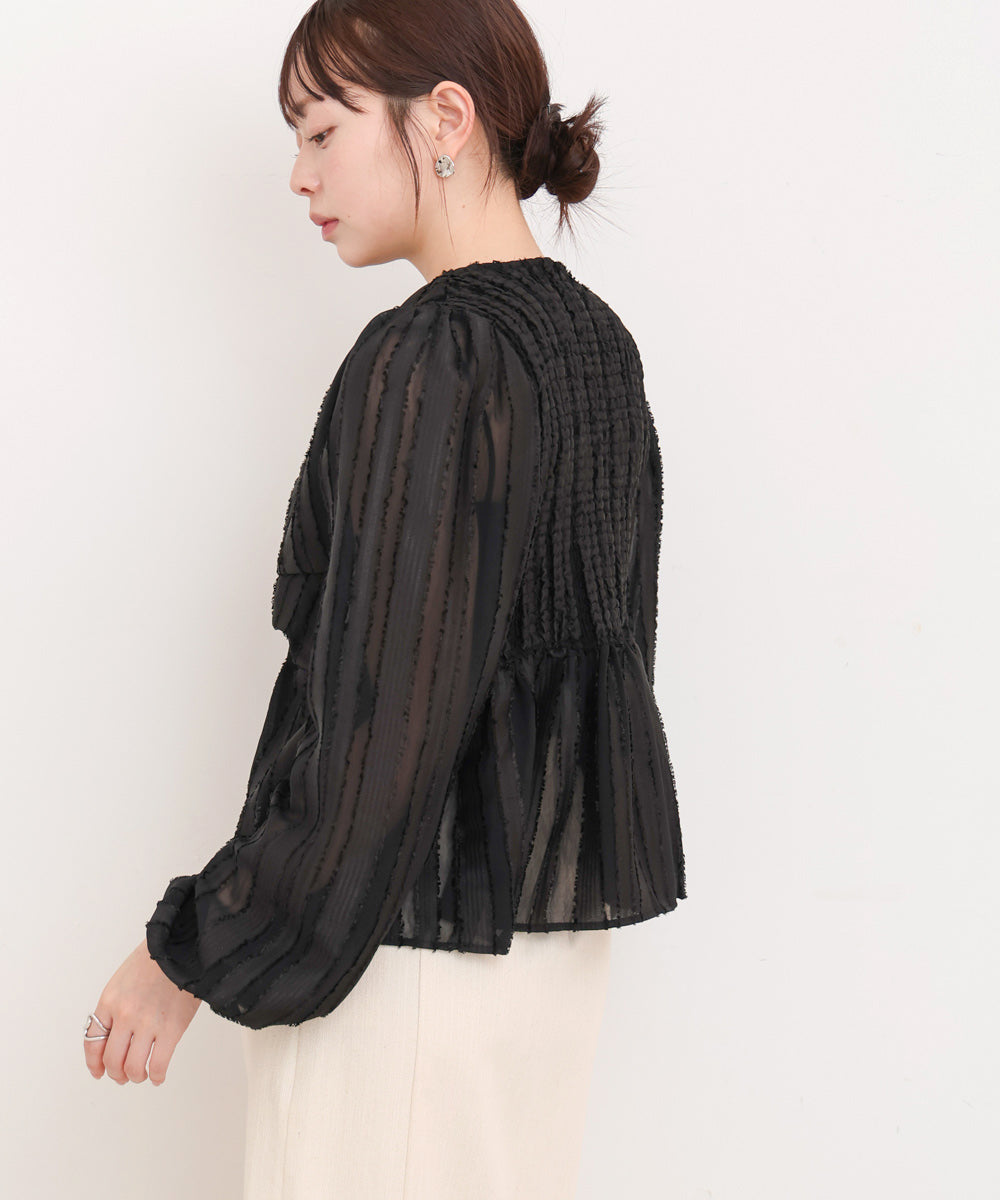 フロントねじりシャギーブラウス