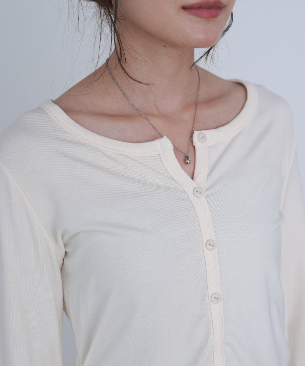 裾フリルヘンリーネックカットソー