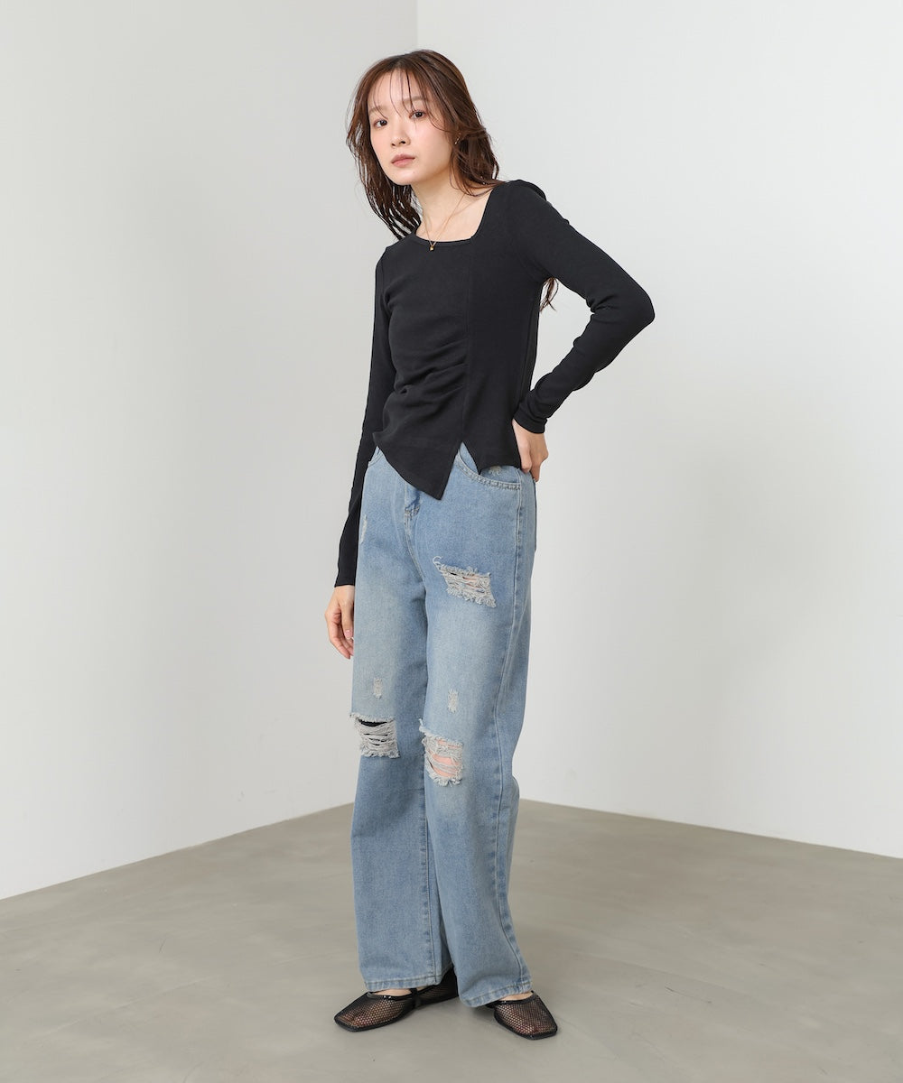 変形ネックトップス