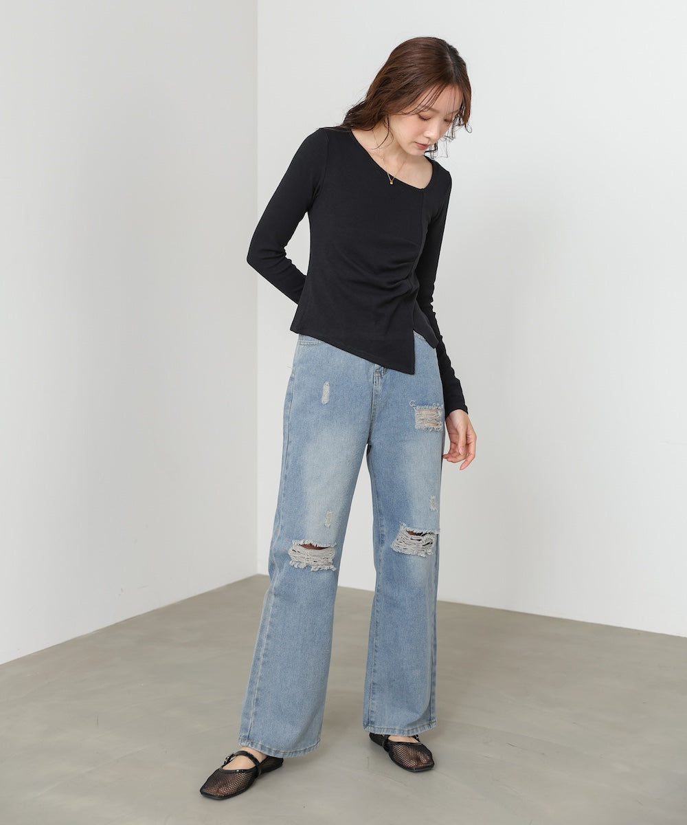 変形ネックトップス