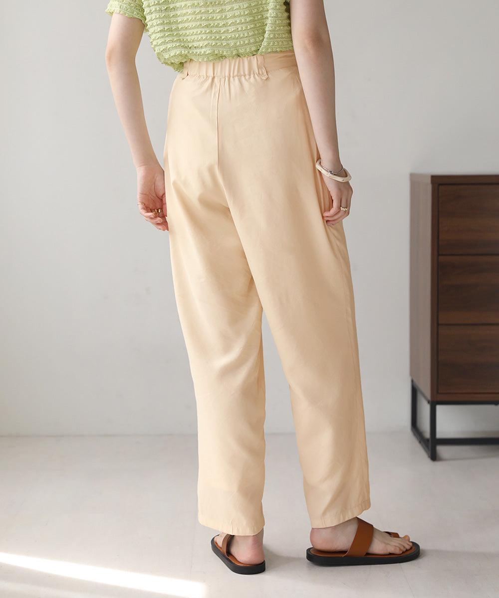 TWO-TUCK SATIN TAPERED PANTS