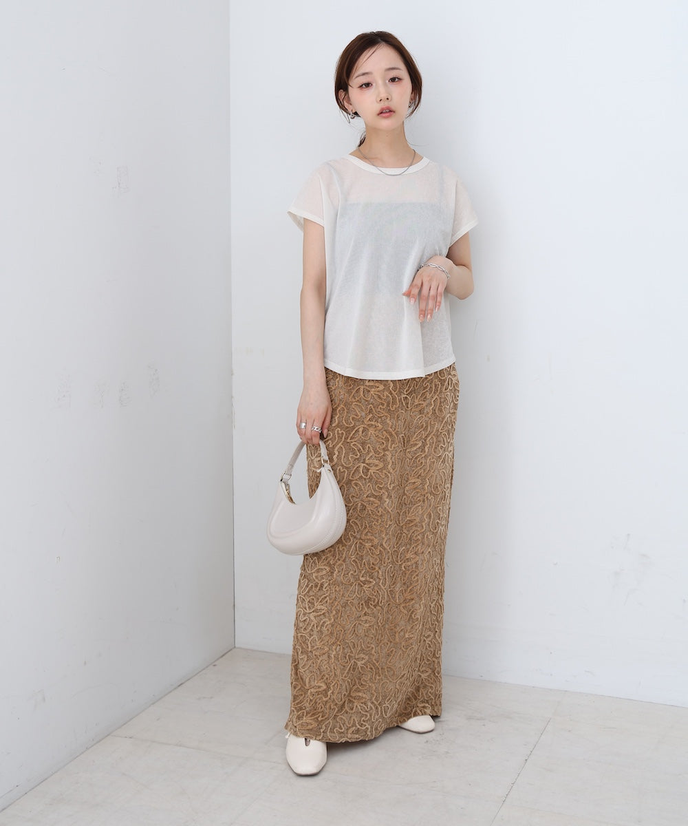 コード刺繍ベロアスカート