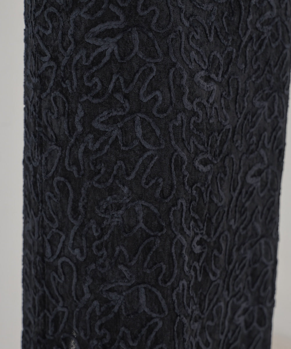 コード刺繍ベロアスカート