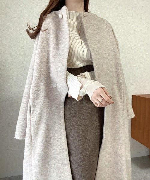 SHAGGY PEARL BUTTON OVER SILHOUETTE COAT