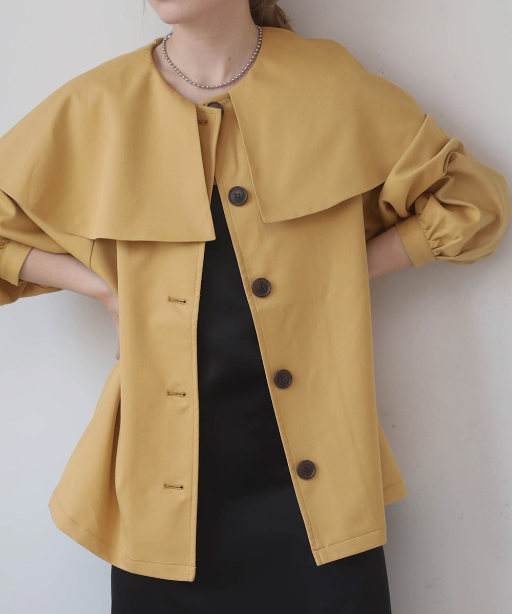BIG COLLAR RUFFLED SHORT COAT