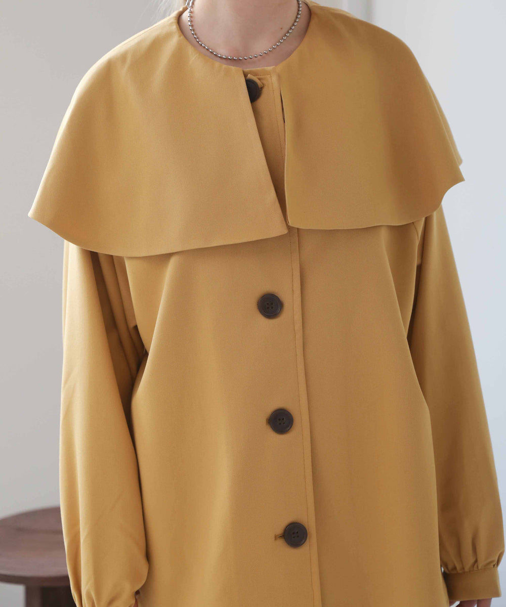 BIG COLLAR RUFFLED SHORT COAT