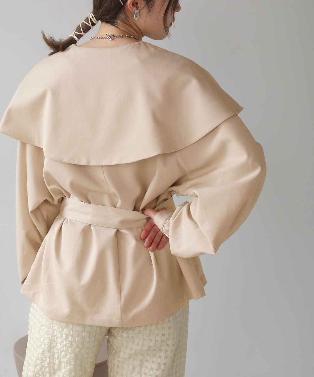 BIG COLLAR RUFFLED SHORT COAT