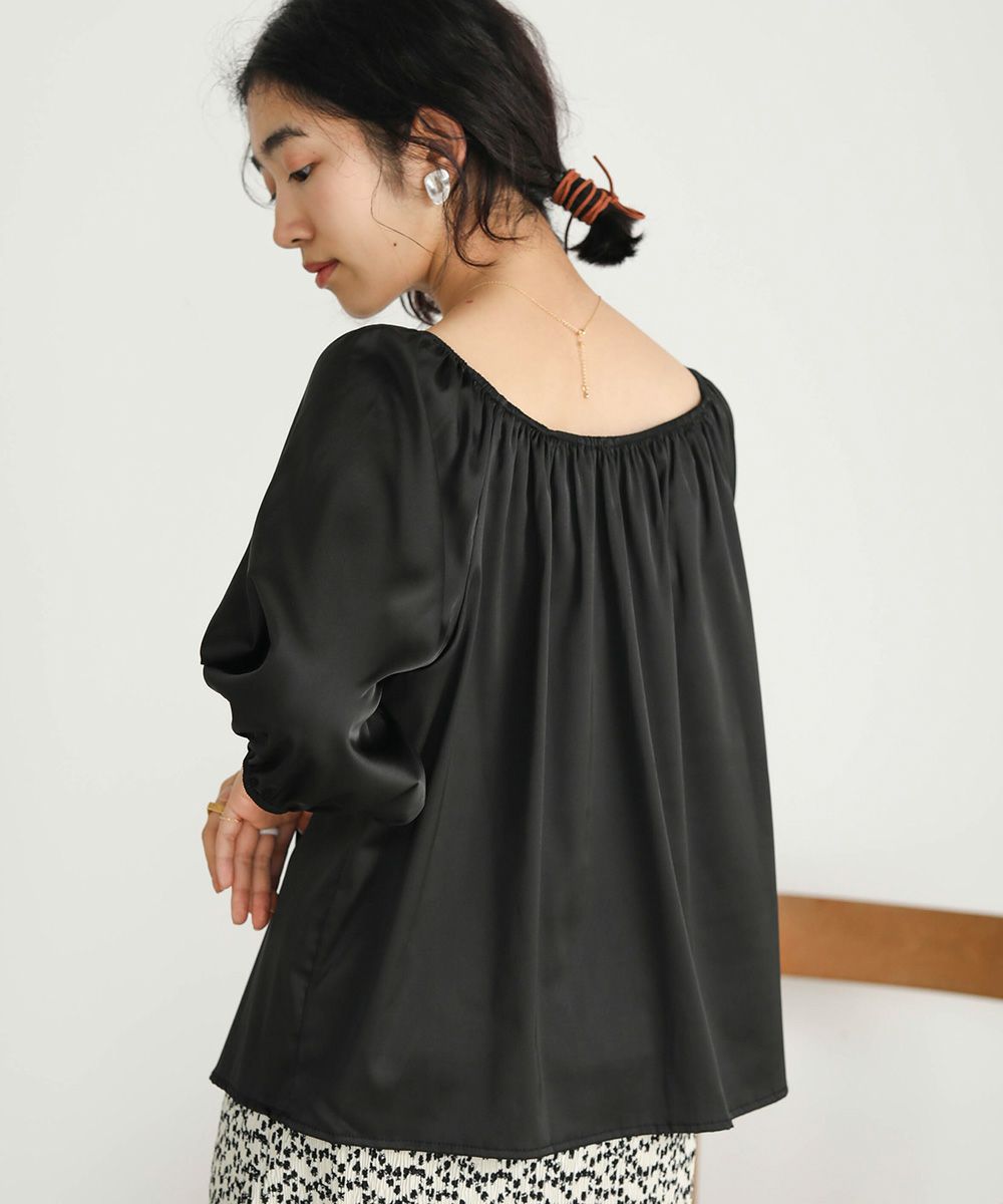 SATIN GATHERED BLOUSE