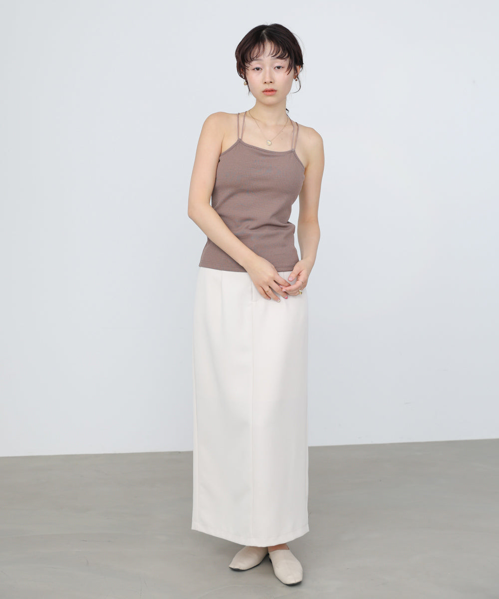 カップ付きバックストラップキャミ