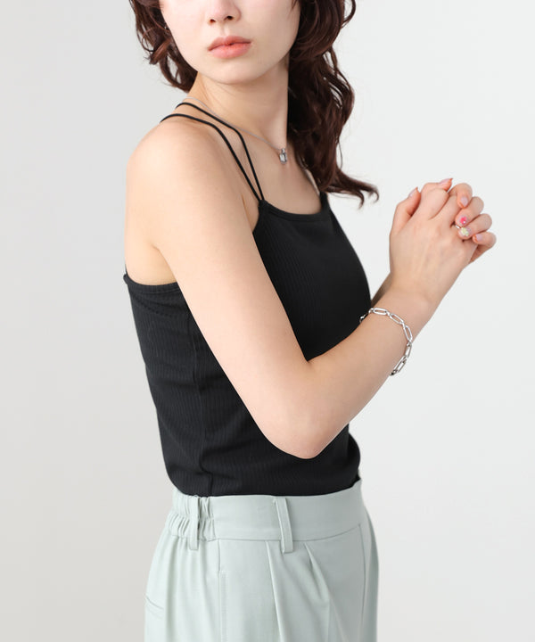 カップ付きバックストラップキャミ