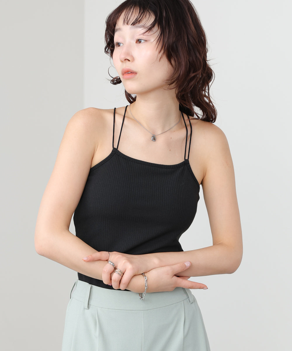 カップ付きバックストラップキャミ