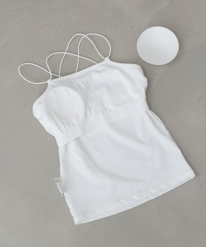 カップ付きバックストラップキャミ