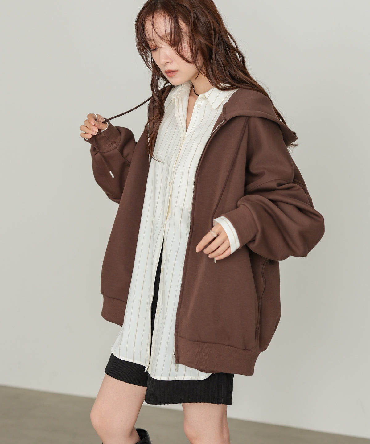 刺しゅう入り立体ビッグパーカー