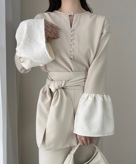 SLEEVE FLARE JACQUARD BLOUSE