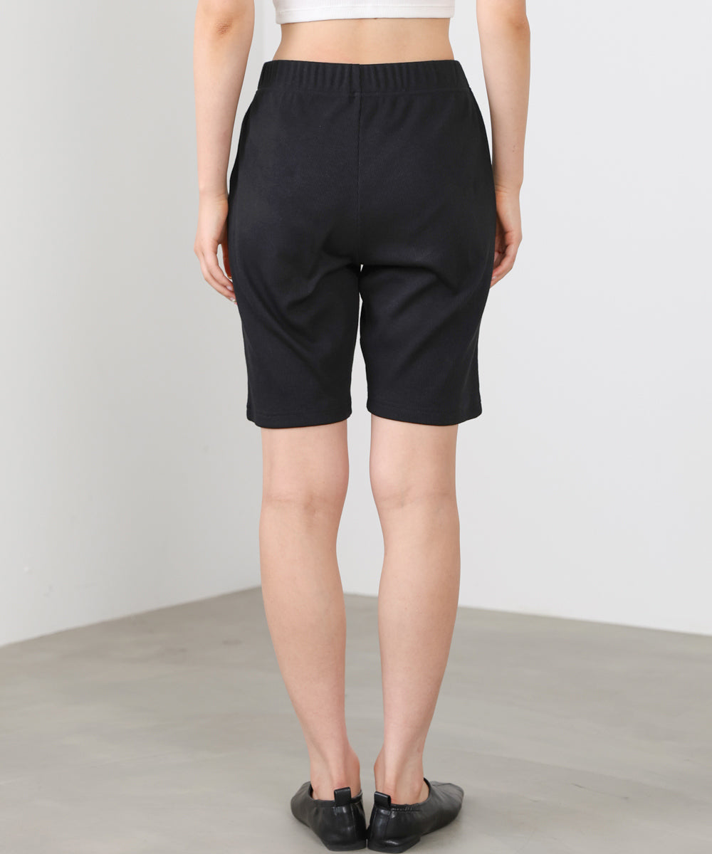 バイカーパンツ