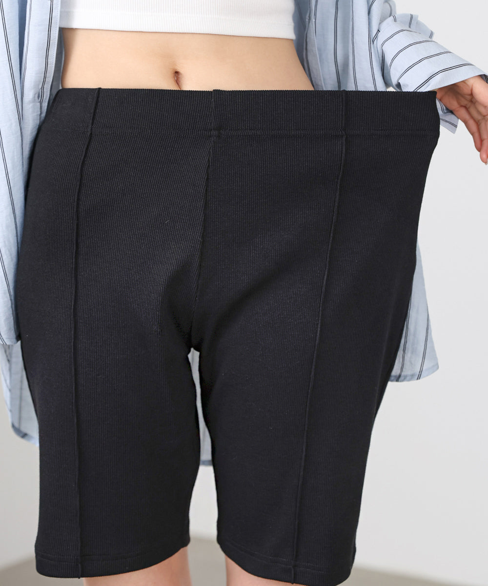 バイカーパンツ