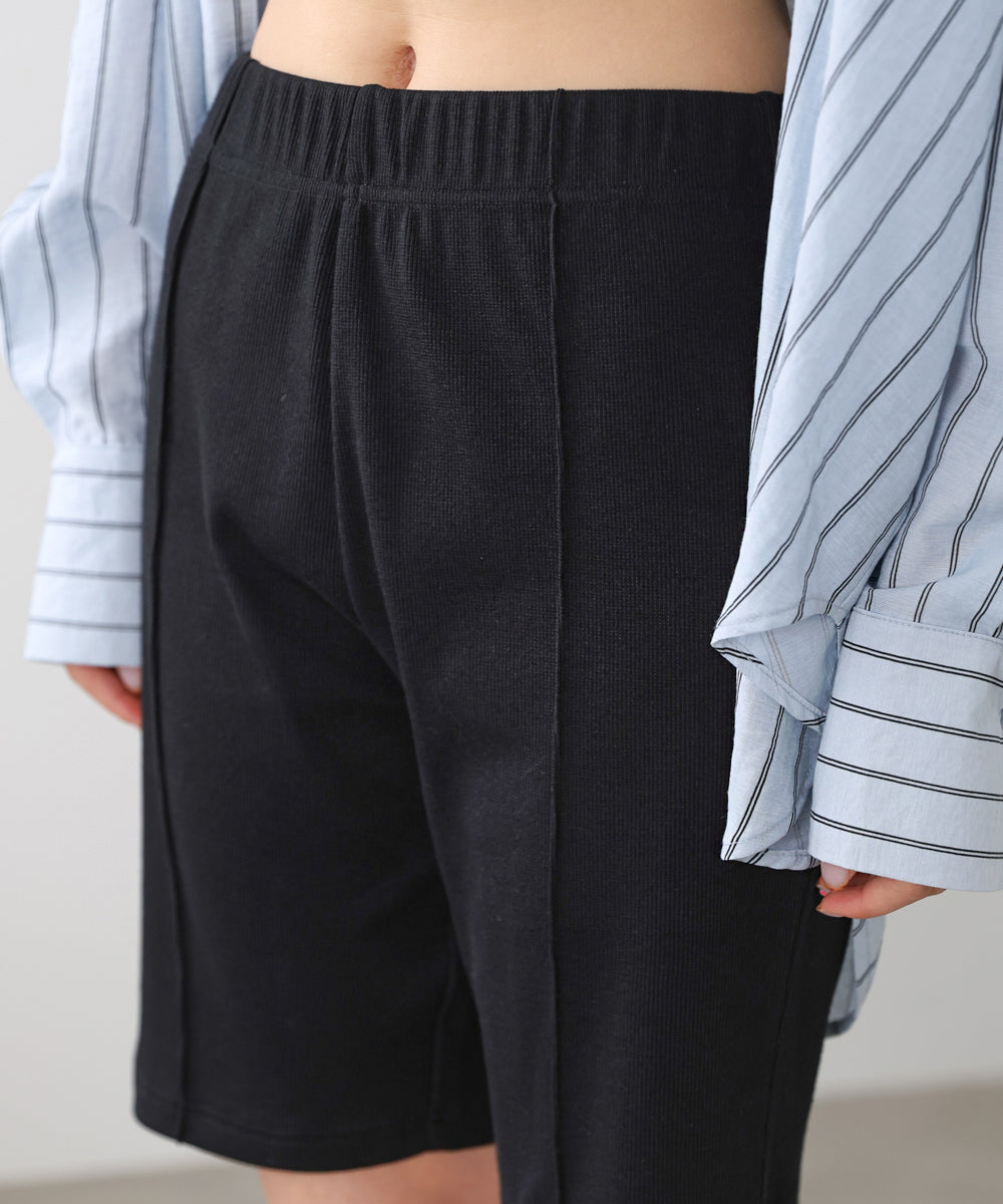 バイカーパンツ