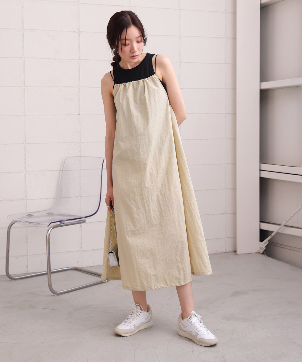 ストラップデザインキャミワンピース