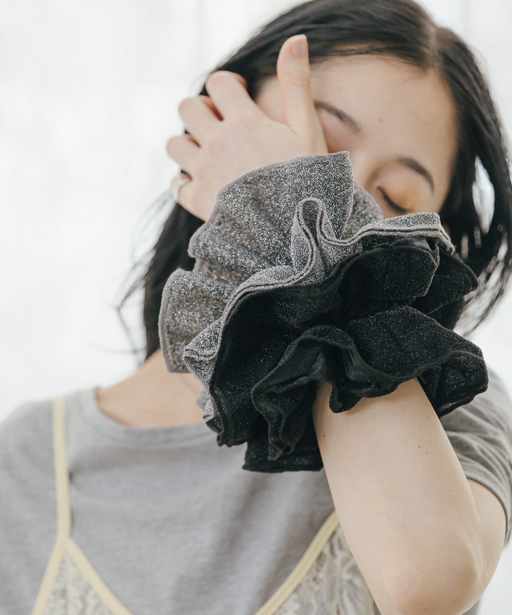 ラメ入りビッグシュシュ