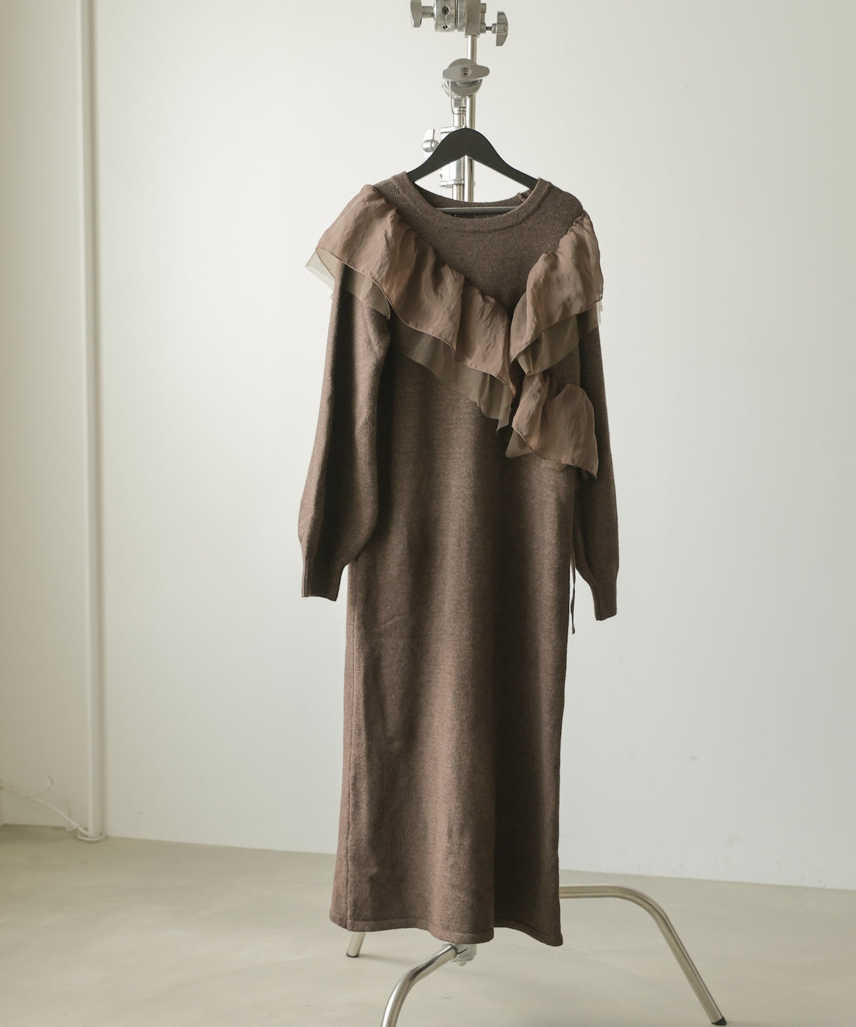 【S・Mサイズ展開】アシンメトリーフリルニットワンピース