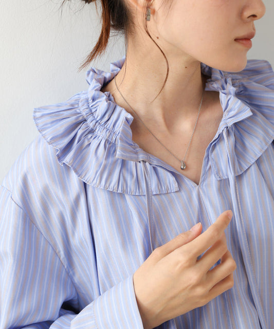 ギャザーフリルブラウス