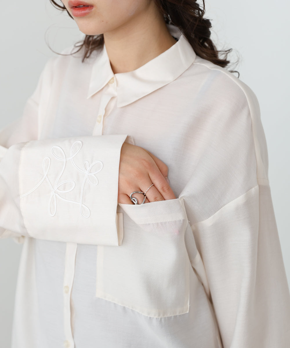 コード刺繡ワイドカフスオーバーシャツ