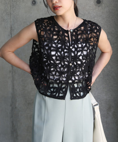 前後２ＷＡＹフラワーレースベスト