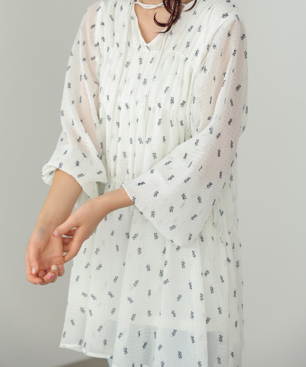 花柄プリントミニワンピース