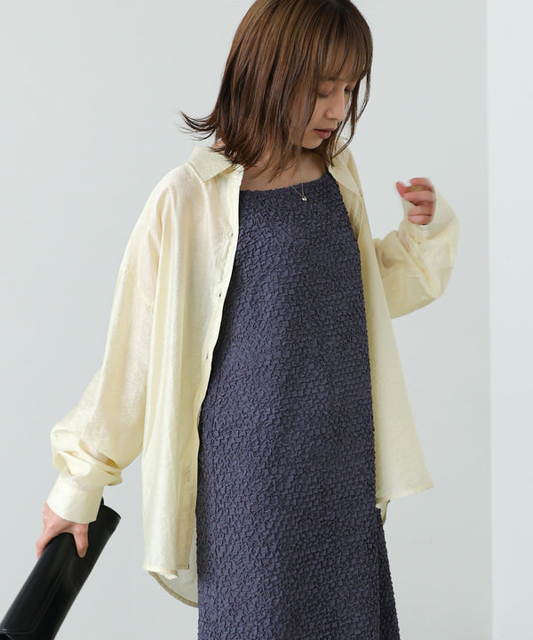 ロールアップスリーブブラウス