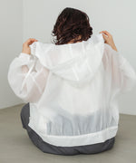 フード付きボリュームマウンテンパーカー