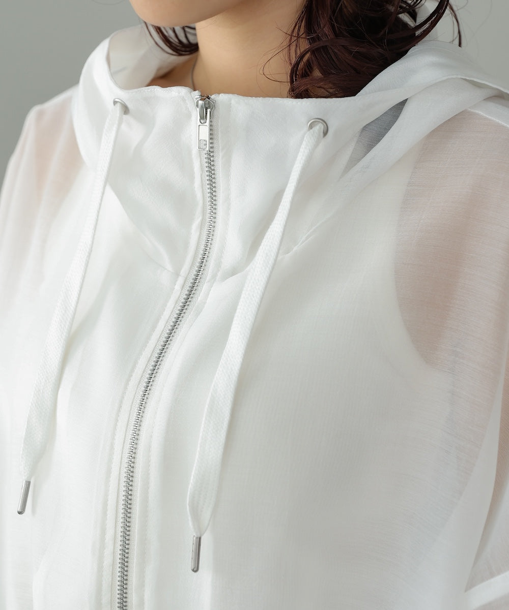 フード付きボリュームマウンテンパーカー