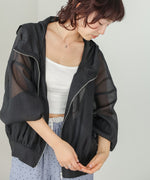 フード付きボリュームマウンテンパーカー