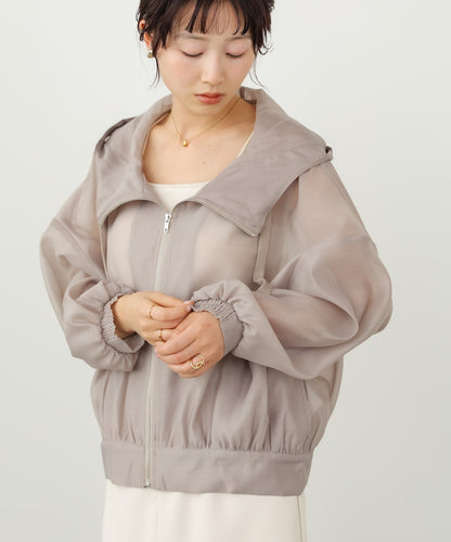 フード付きボリュームマウンテンパーカー