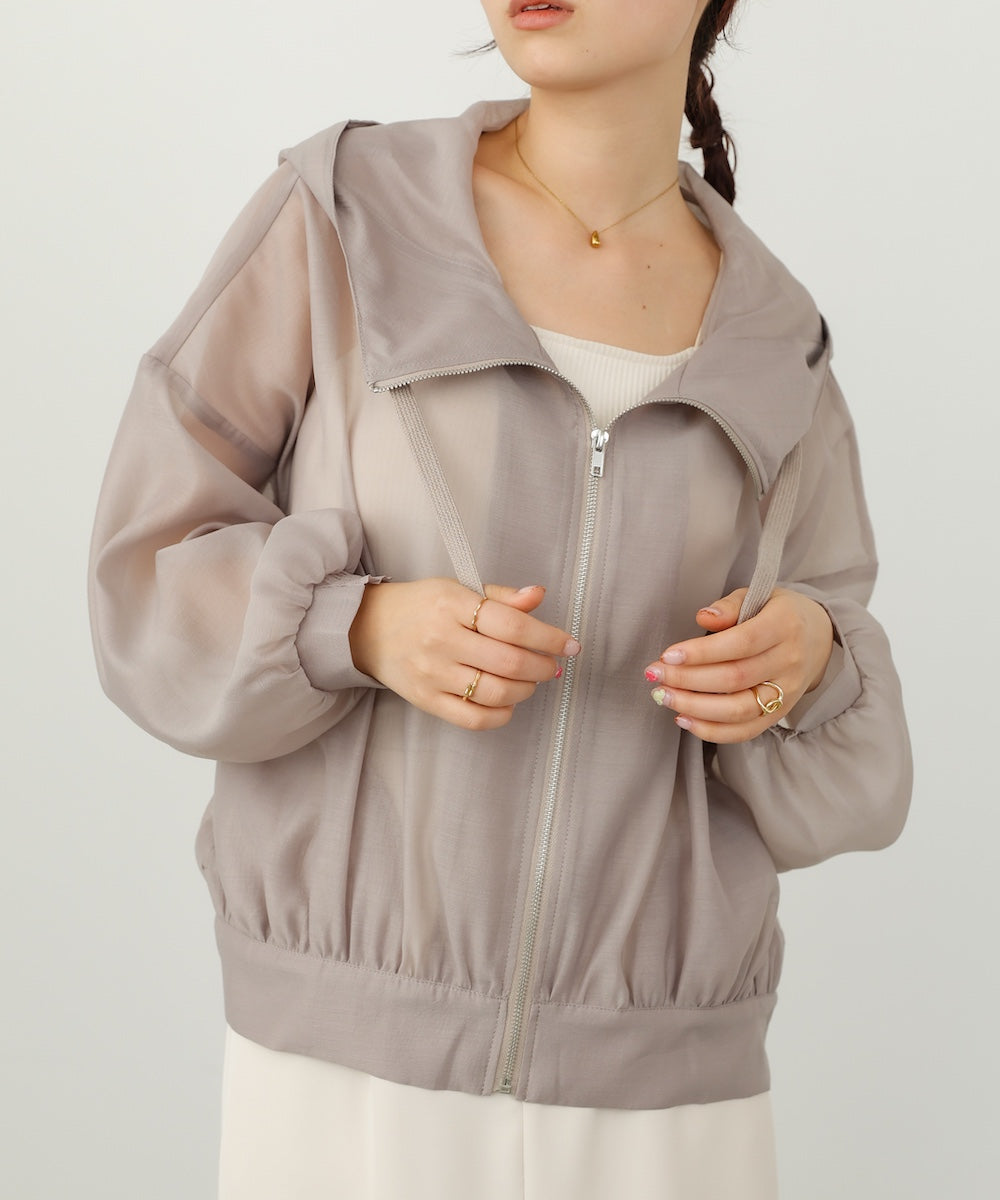 フード付きボリュームマウンテンパーカー