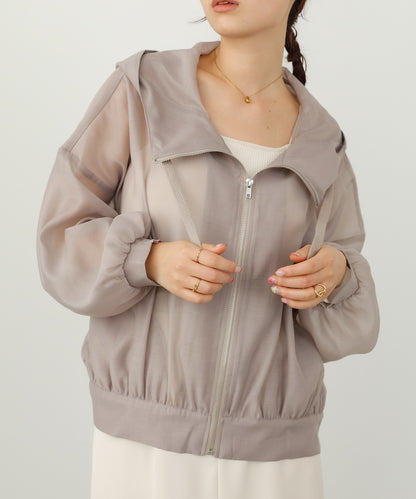 フード付きボリュームマウンテンパーカー