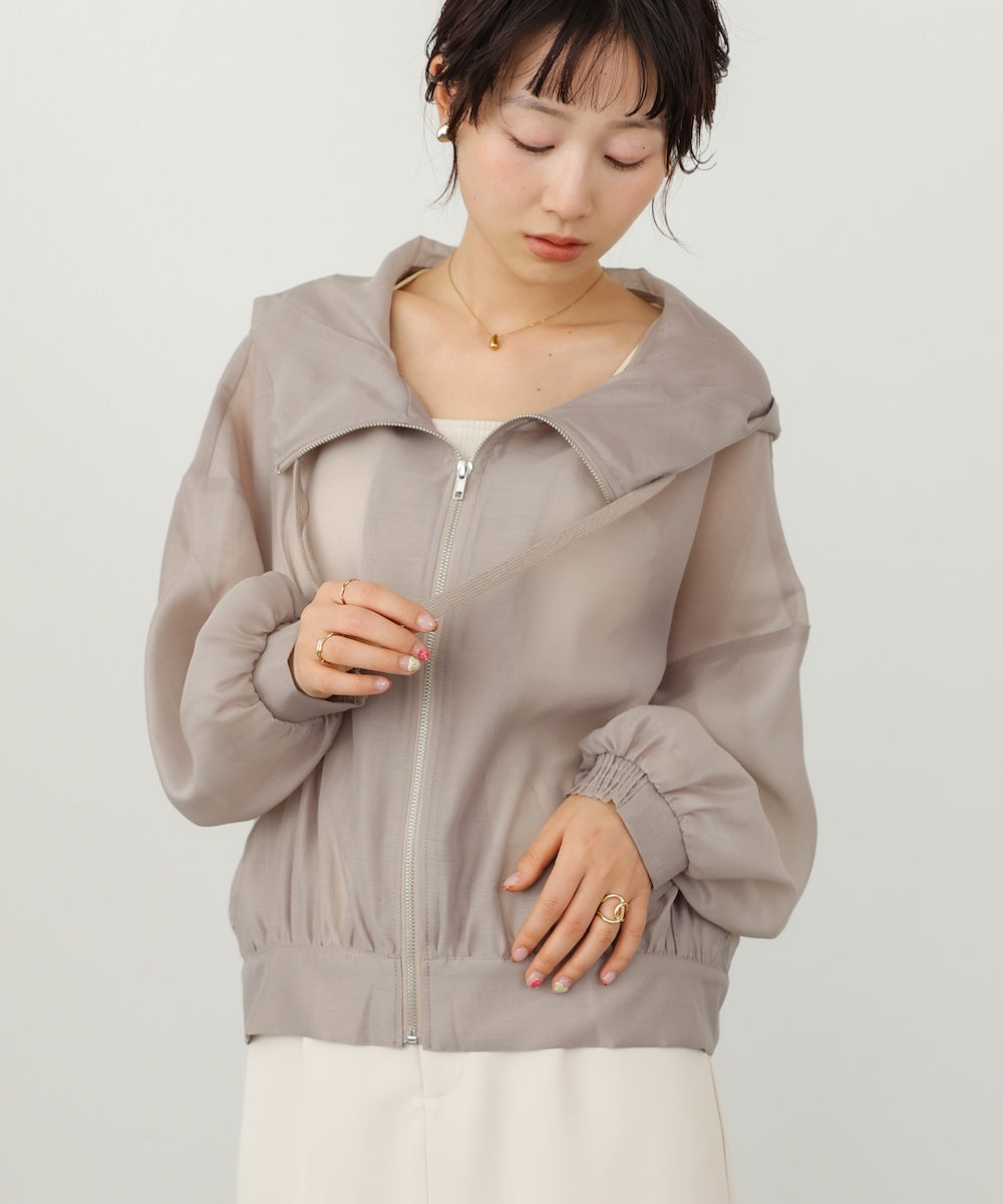 フード付きボリュームマウンテンパーカー