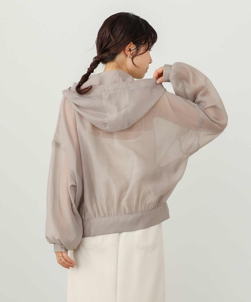 フード付きボリュームマウンテンパーカー