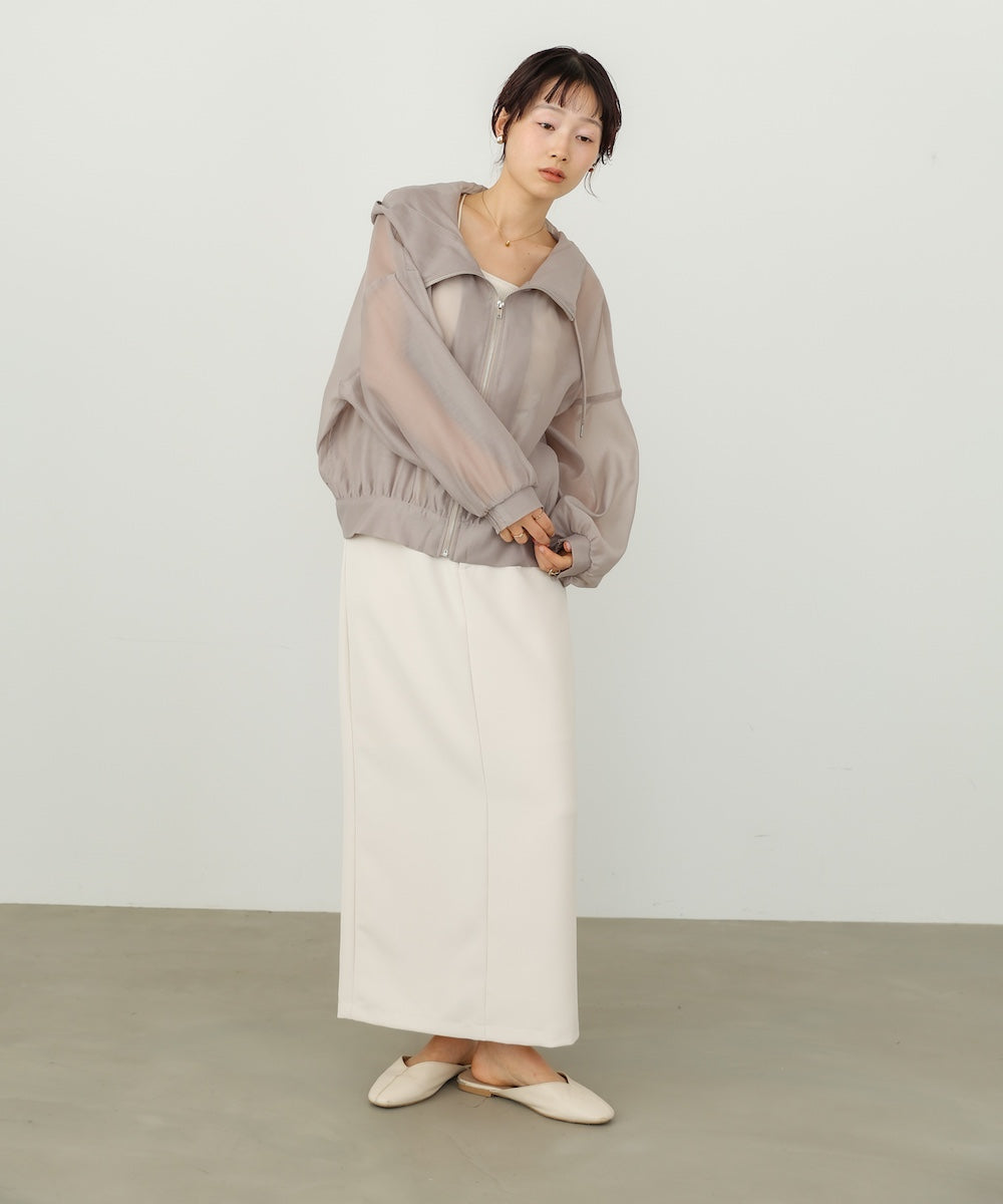 フード付きボリュームマウンテンパーカー