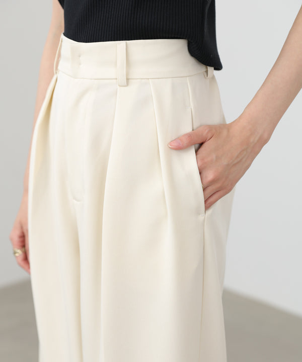 ツータックワイドパンツ