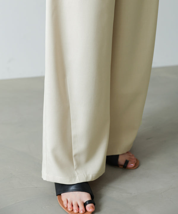 コード刺しゅうカーブパンツ