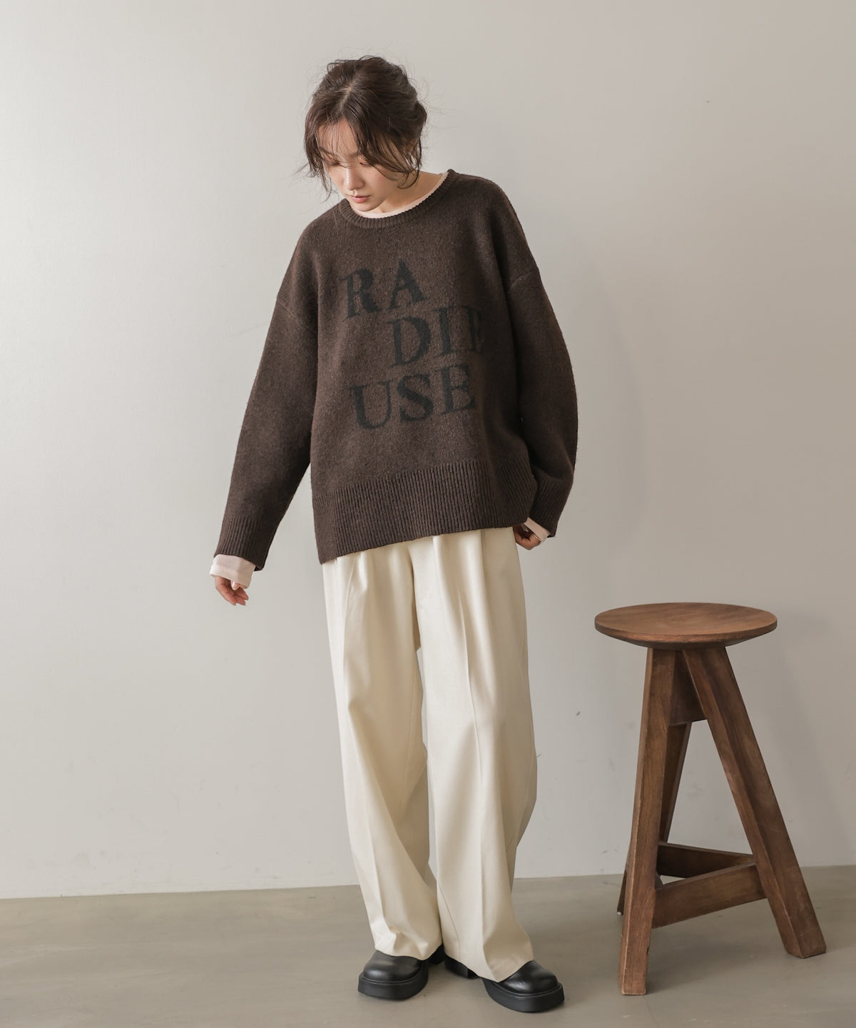 ウールライクツータックストレートパンツ