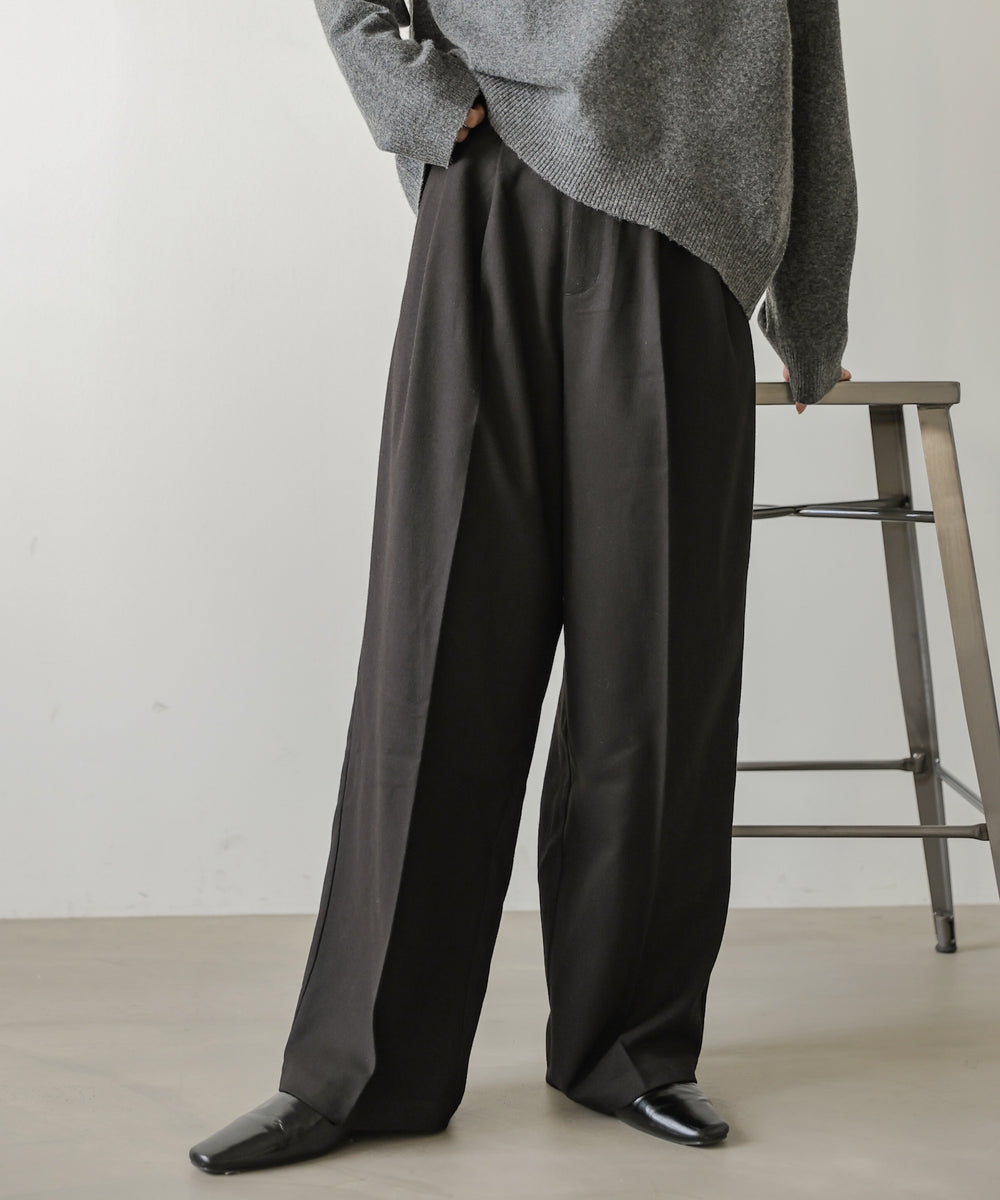 ウールライクツータックストレートパンツ