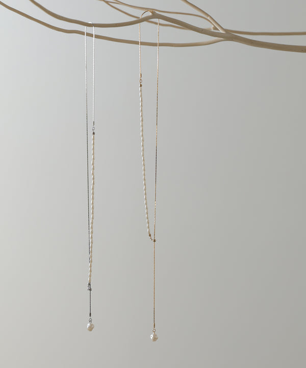 変形パール×ロングチェーンネックレス