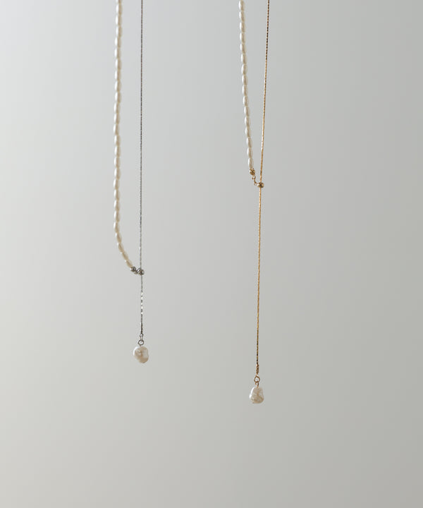 変形パール×ロングチェーンネックレス