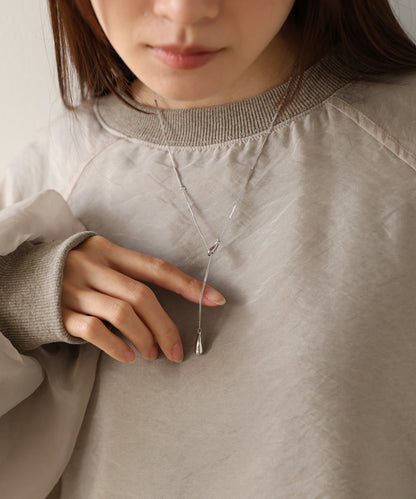 タイニードロップロングネックレス
