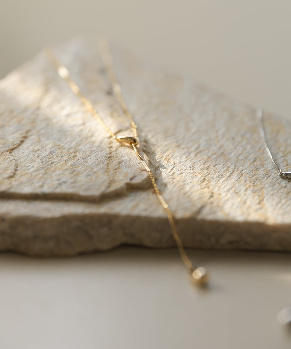 タイニードロップロングネックレス