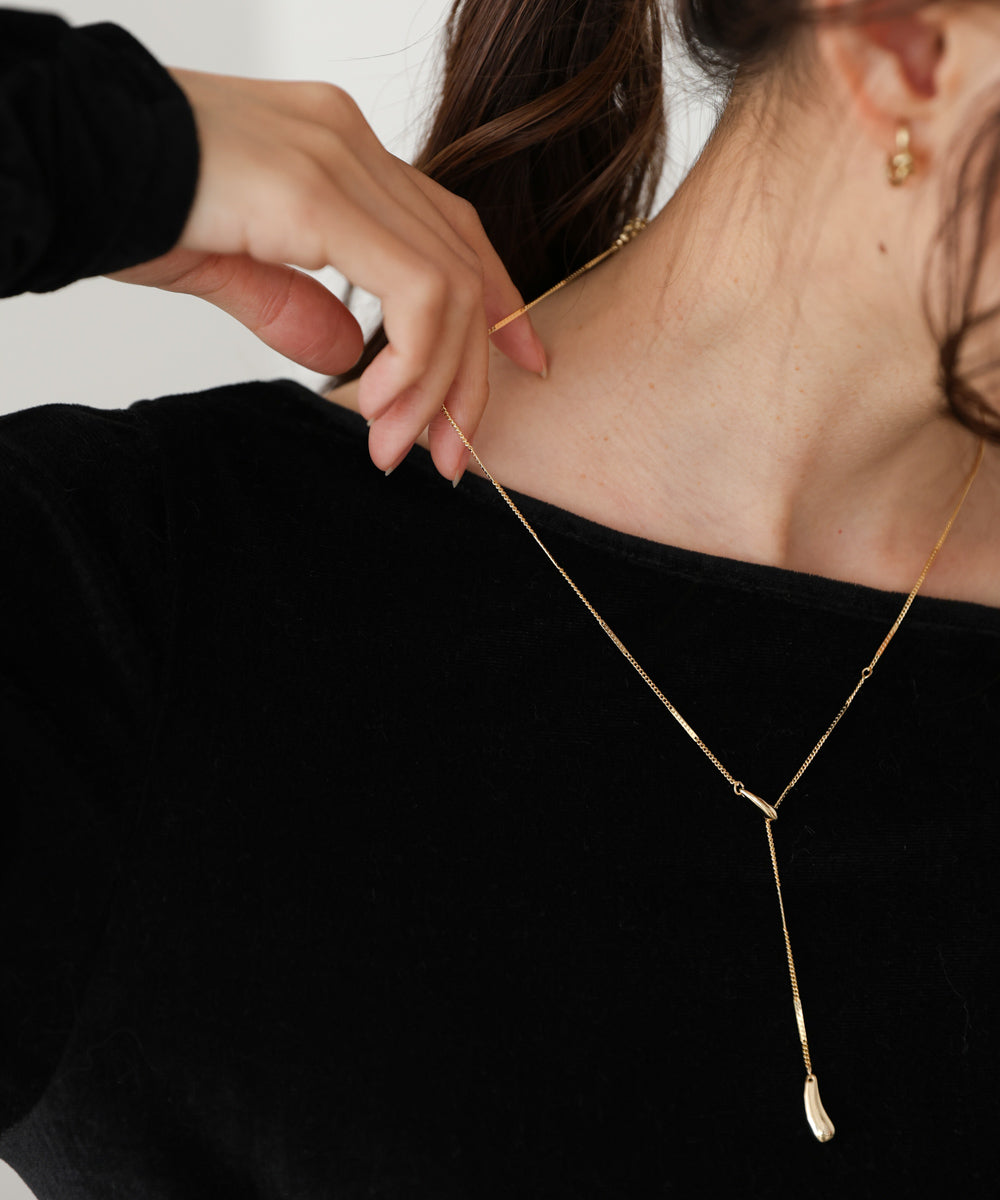 タイニードロップロングネックレス
