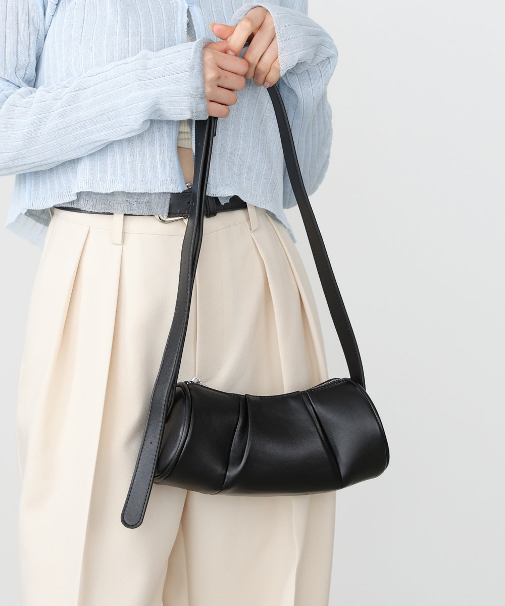 サークルクロワッサンショルダーバッグ