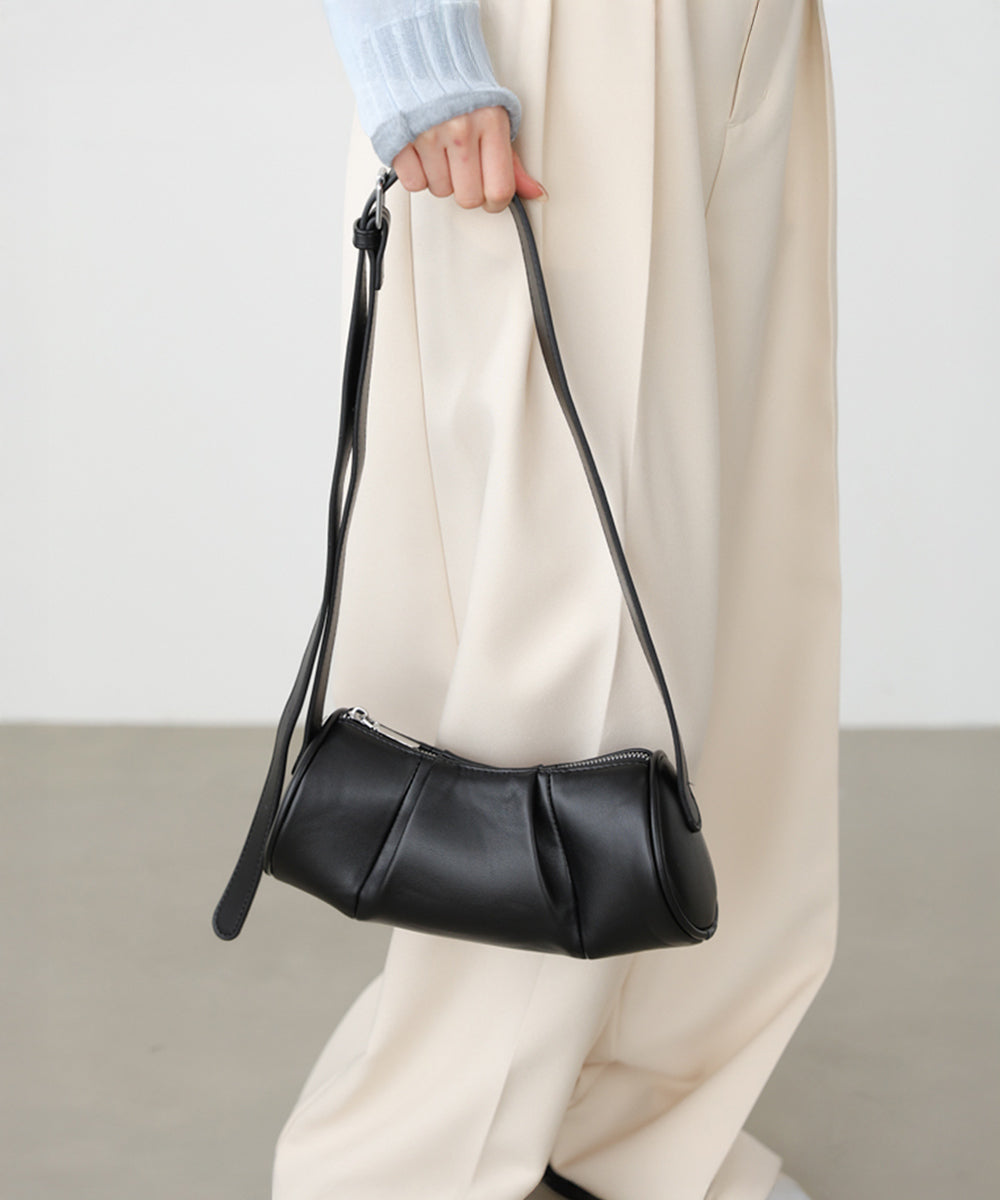 サークルクロワッサンショルダーバッグ